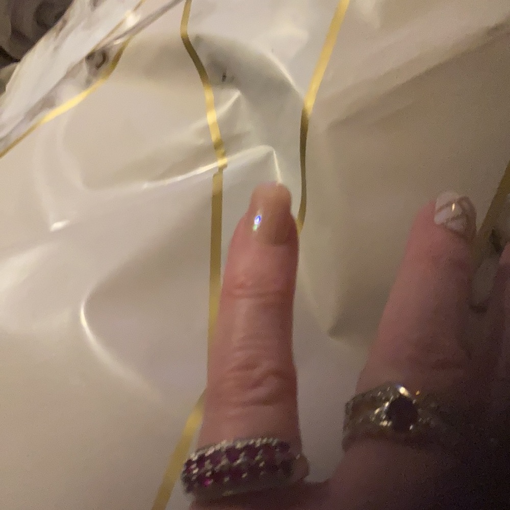 Gorgeous 14 stone ruby ring - Picture 3 of 3